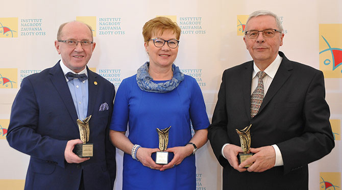 Prof. Henryk Skarżyński has been honored with a statuette „Viribus Unitis”